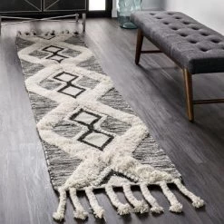 NuLOOM Yara Shaggy Helix Diamonds Area Rug