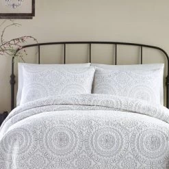 Medallion Quilt Sham Gray/White - Jessica Simpson -Home Series Shop GUEST 0cd09660 cb00 4fc2 8cda 1fa045cd9613