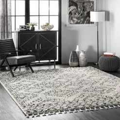 NuLOOM Vasiliki Moroccan Global Tassel Area Rug