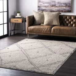 NuLOOM Blaine Dotted Diamond Area Rug