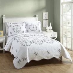 Modern Heirloom Gwen Quilt Set White/Lavender -Home Series Shop GUEST a0b64497 8db9 4a79 890b f29e3eb36e80
