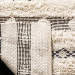 Ashlee Geometric Design Woven Rug - Safavieh -Home Series Shop GUEST dfae655e b7d3 49ee b1ee 6266f98ee119